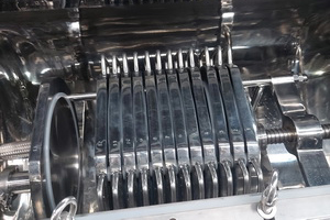 ���ʽ������/